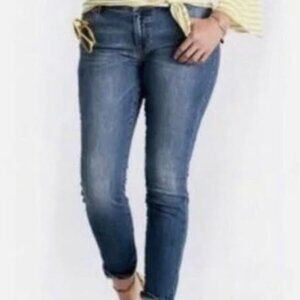 5882 Cabi The Skinny